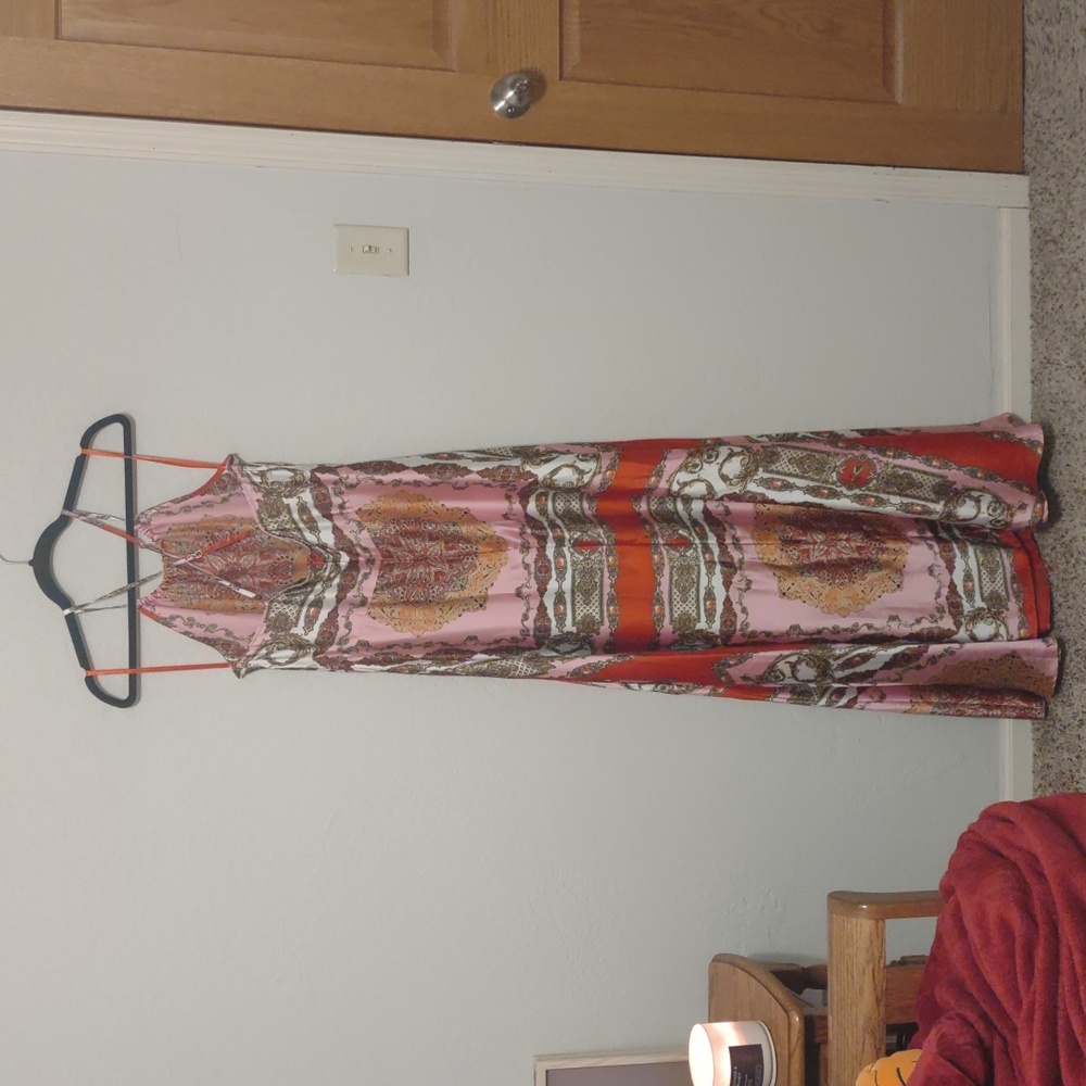 Scarf Pattern Halter Maxi Dress - Picture 5 of 11